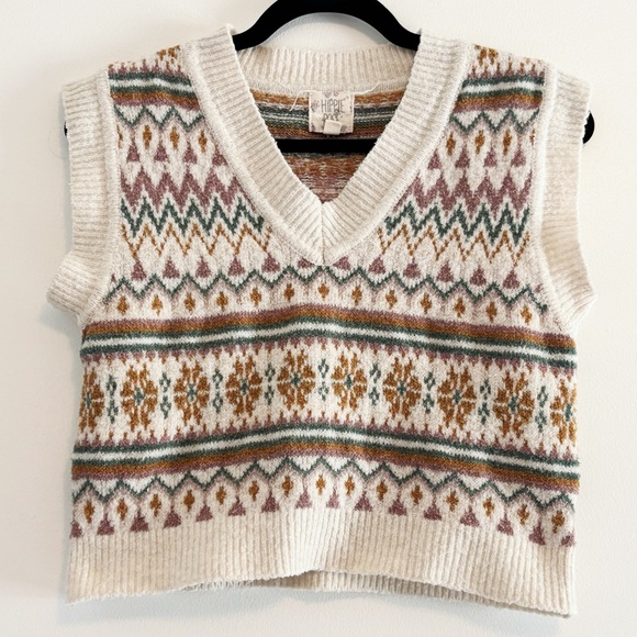 Hippie Rose Tops - Hippie Rose Sleeveless Sweater